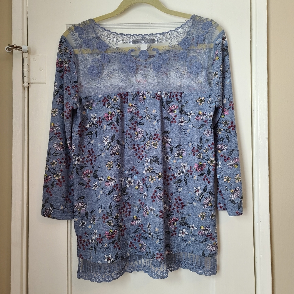 LC Lace Detail, Three Quarter Length Top, Small - Picture 2 of 7